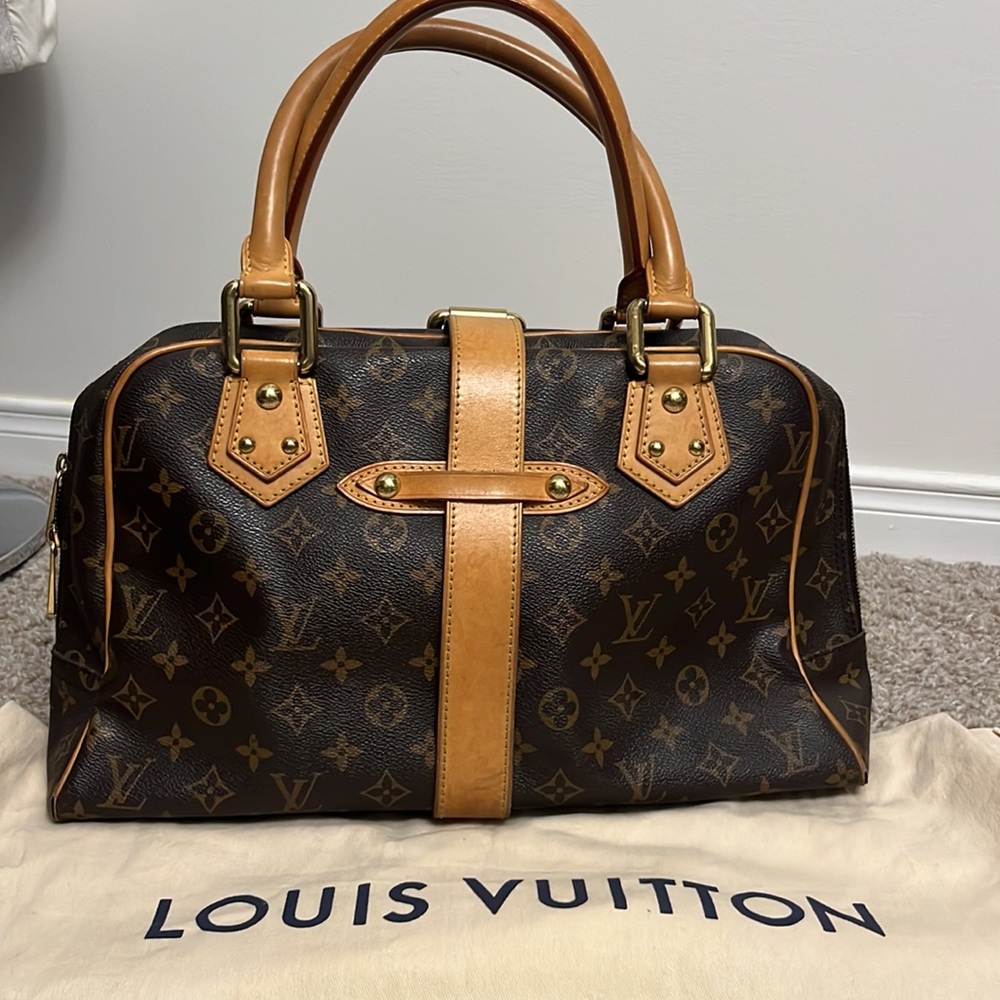 SOLD ✨✨Authentic Louis Vuitton Manhattan - Picture 3 of 15